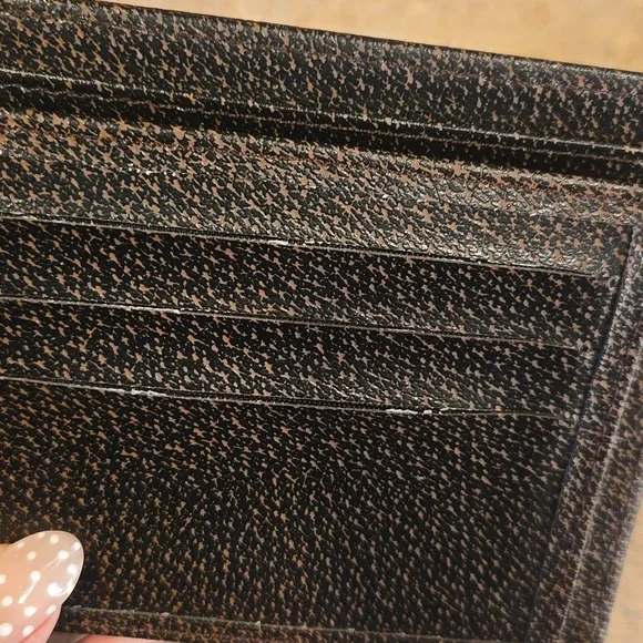 Designer Inspired Stylish Wallet - Picture 3 of 9
